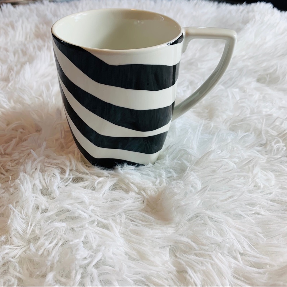 Zebra Mug 222 Fifth PTS International Fine China